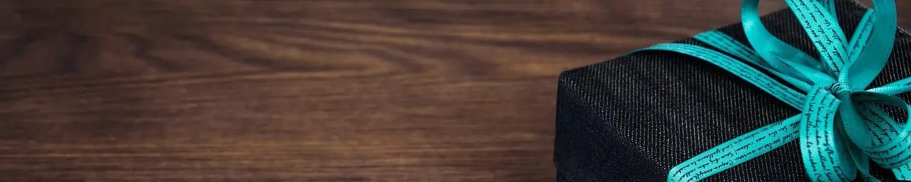 gift, present, wood-1420830.jpg